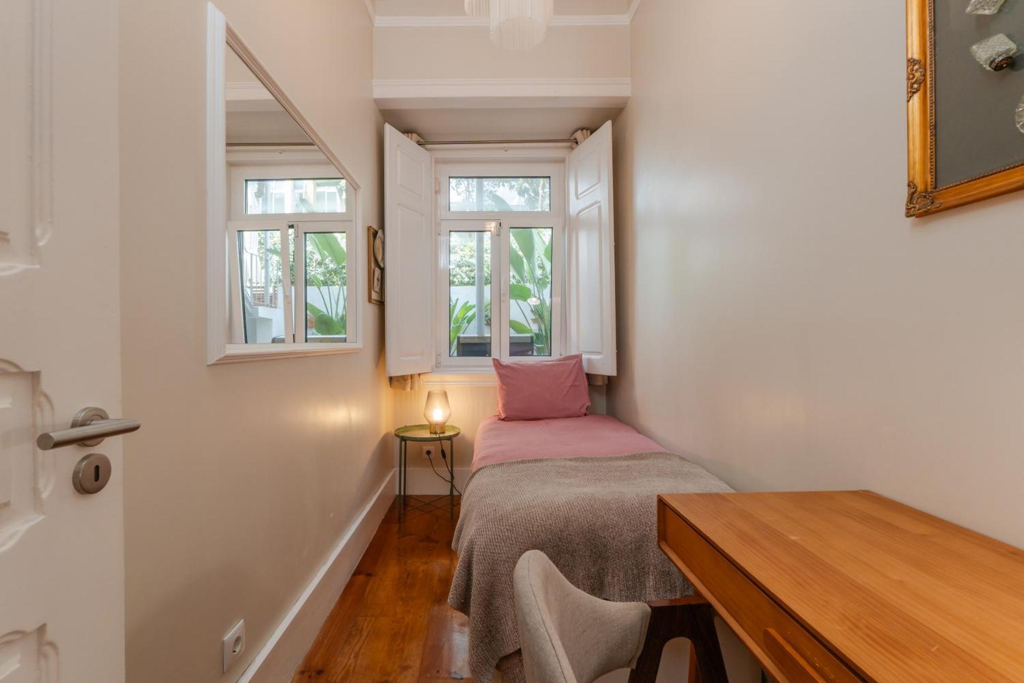 Апартаменты Lisbon Garden Retreat Экстерьер фото