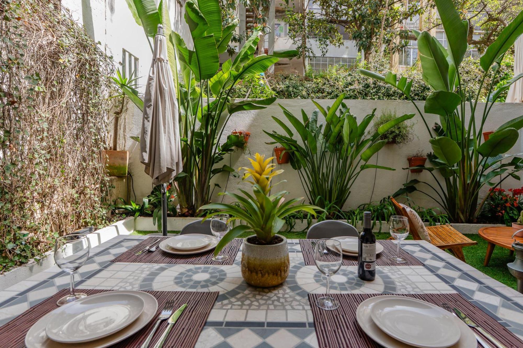Апартаменты Lisbon Garden Retreat Экстерьер фото